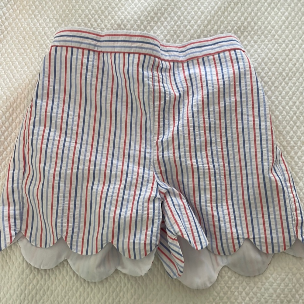 Bella Bliss scalloped seersucker girls shorts size 6